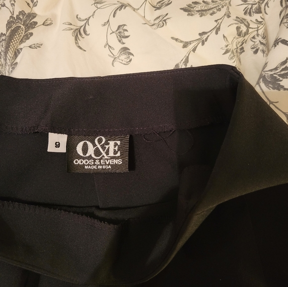 Odds and Evens Slim Skirt Back Zipper and long Slit Stretch in Size 9 - Picture 6 of 7